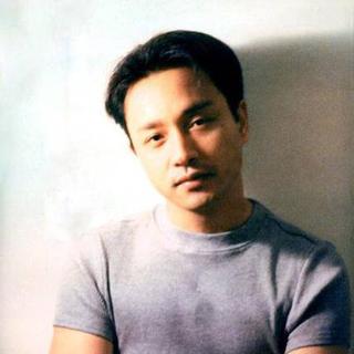 ［粤］过岁月去拥抱你。