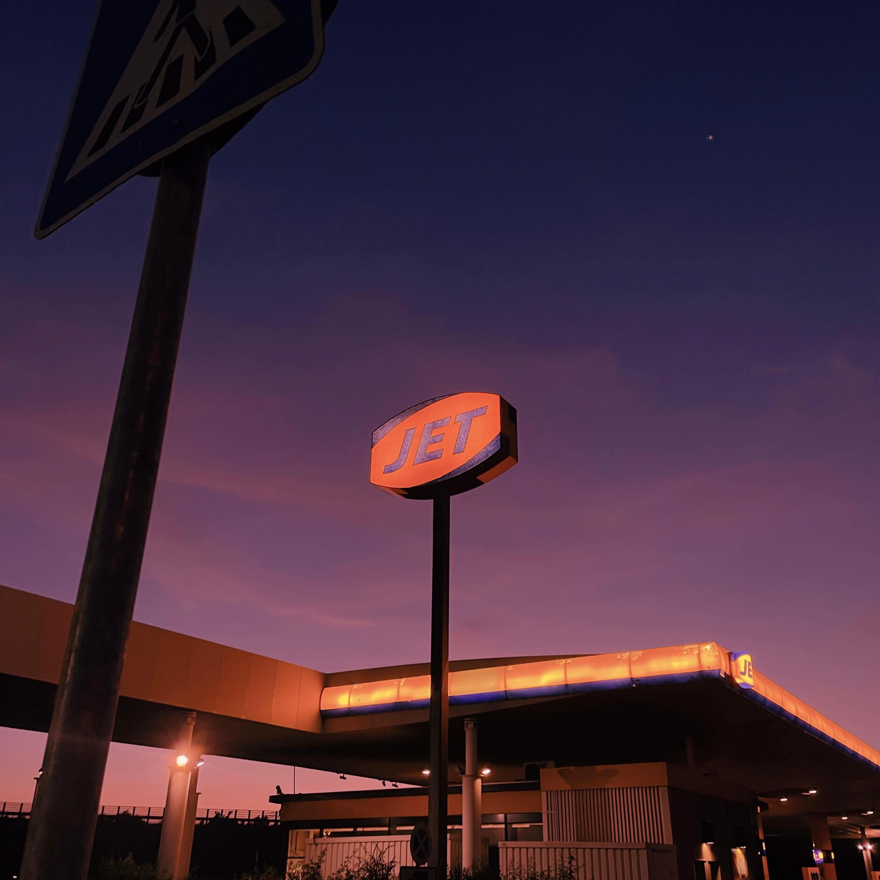 9pm in dresden (slowed and reverb)