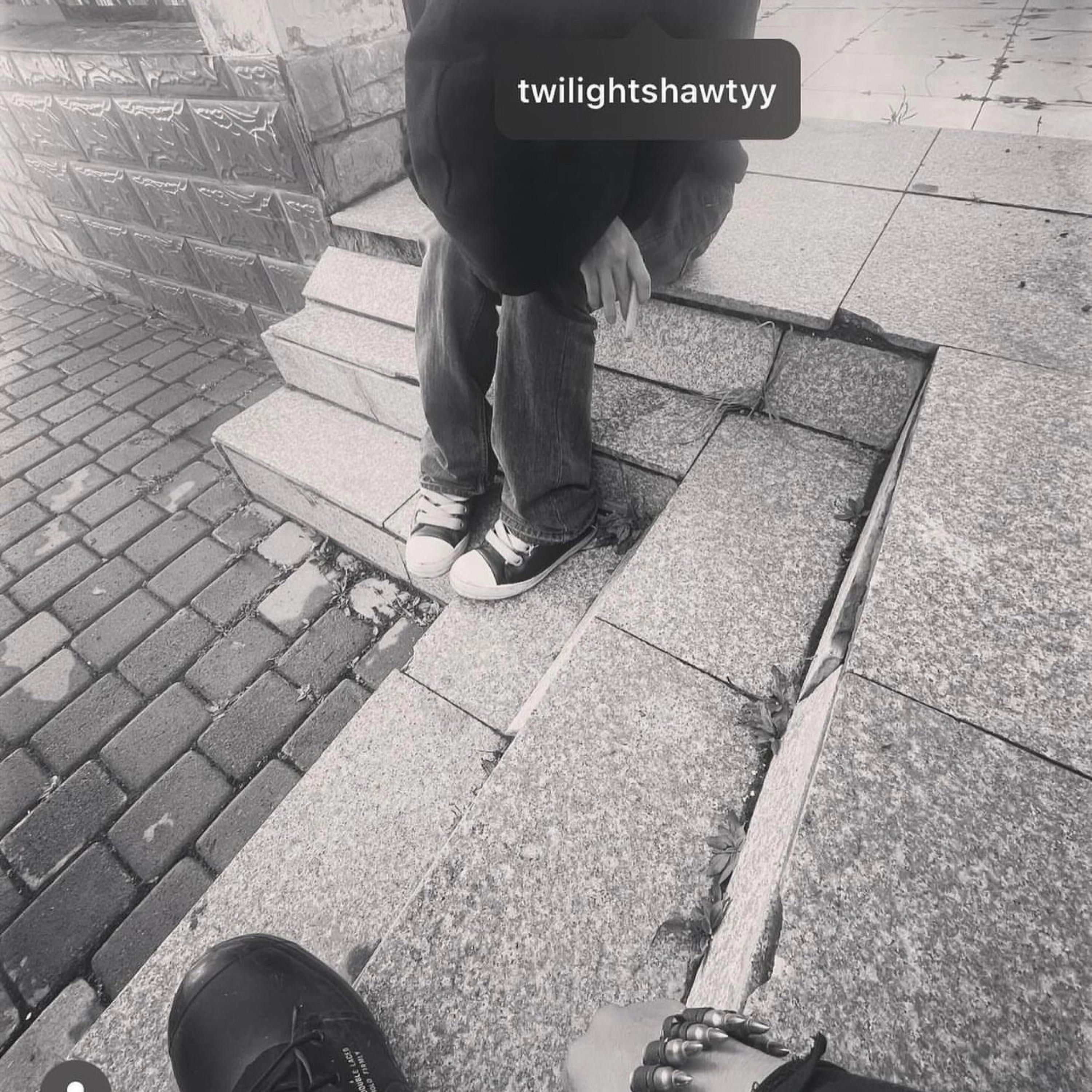 FLOWERS ON MAH TOMB (feat. Death Souljah)