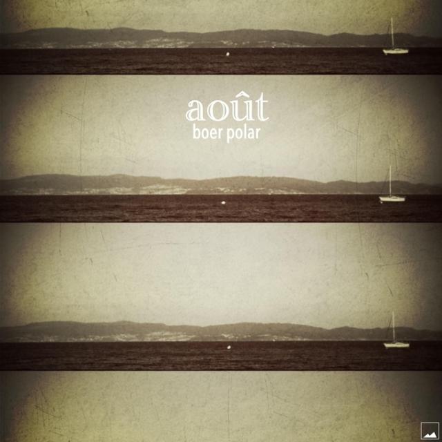 août