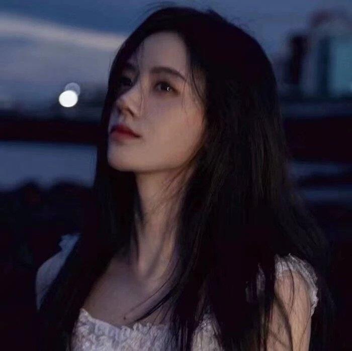 华语抒情|眼泪总在深夜莫名光顾