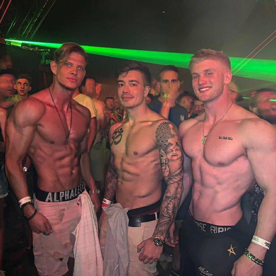 麒麟臂养成术丨Hardstyle | 在线播放 | 网易云音乐