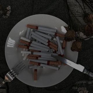 ᴍɪᴅɴɪɢʜᴛ ᴄɪɢᴀʀᴇᴛᴛᴇs