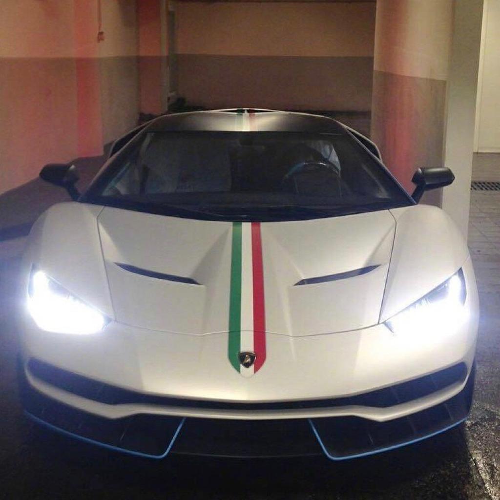 Electric driving Savage
