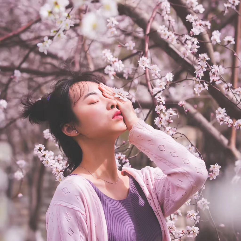 关山难越，萍水相逢
