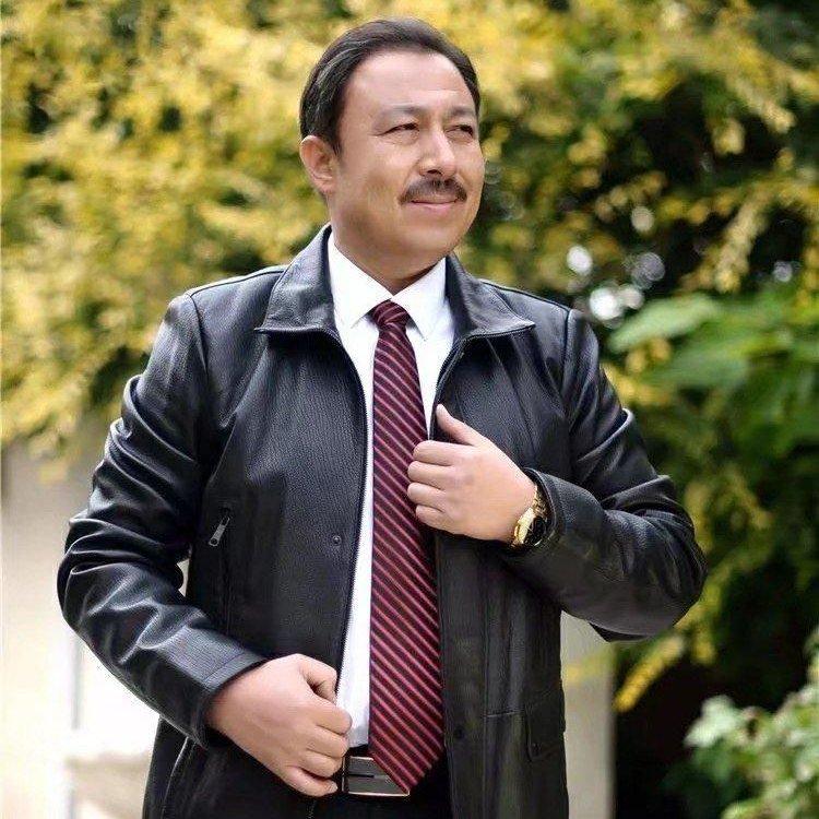 新疆属名歌唱家abdulla abdurëhim