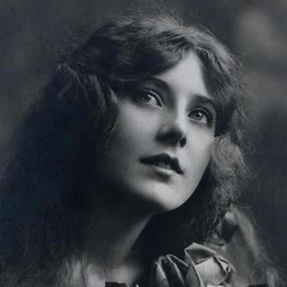 『自赏系』裛露珠晖冷 凌霜桂影寒