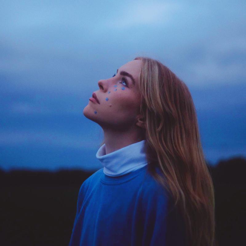 Sad Girls | 绵言细语里的深情