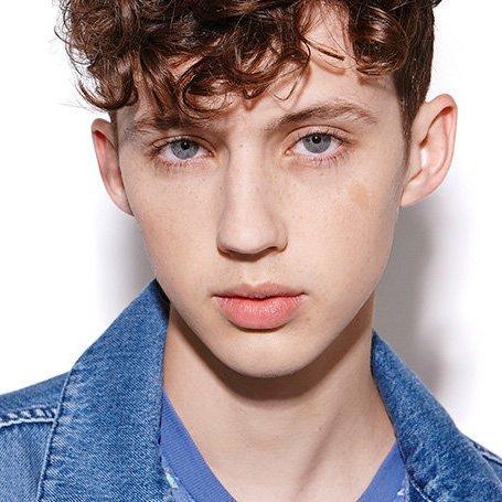 Blue moon (unreleased) - troye sivan - 电台节目 - 网易云音乐