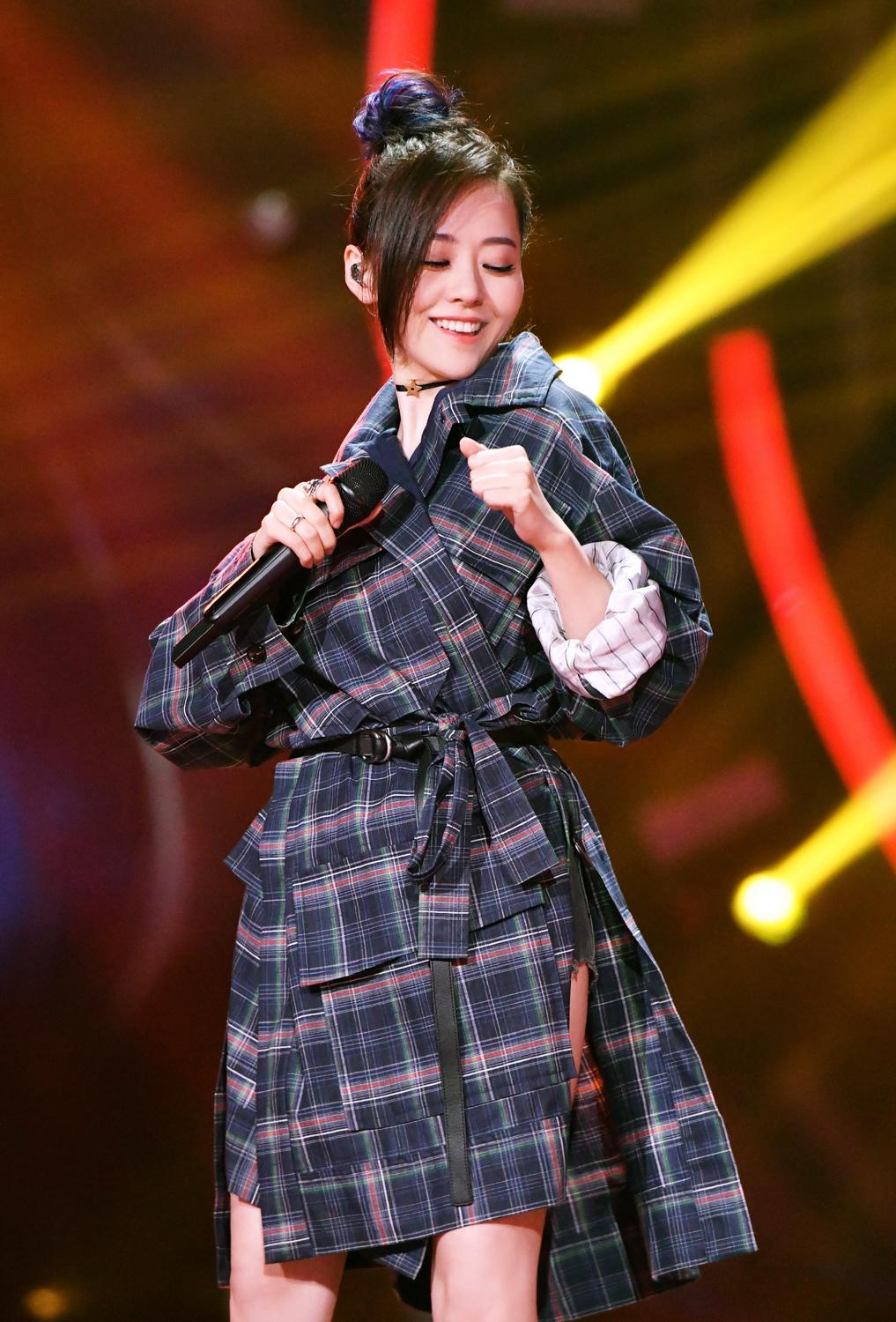 张靓颖《只爱陌生人》——让经典再多一个值得私藏的版本