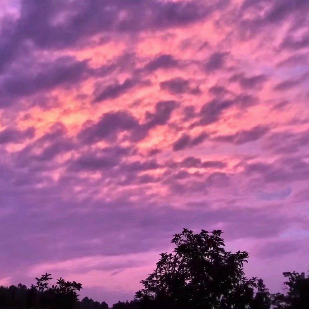 纯音乐（钢琴曲偏雨天，吉他曲偏晴天，含电