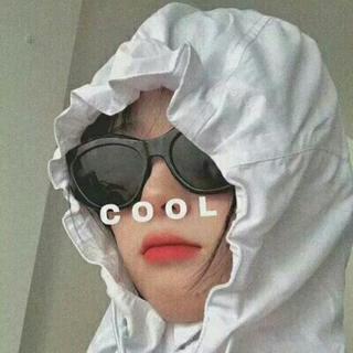 月亮不睡你不睡 你是秃头小宝贝