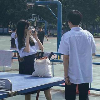 “一张试卷过后 我们好像真的回不去了”