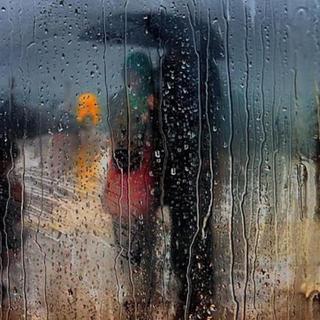 听雨天 | 交织成孤单、伤痛、浪漫、感动