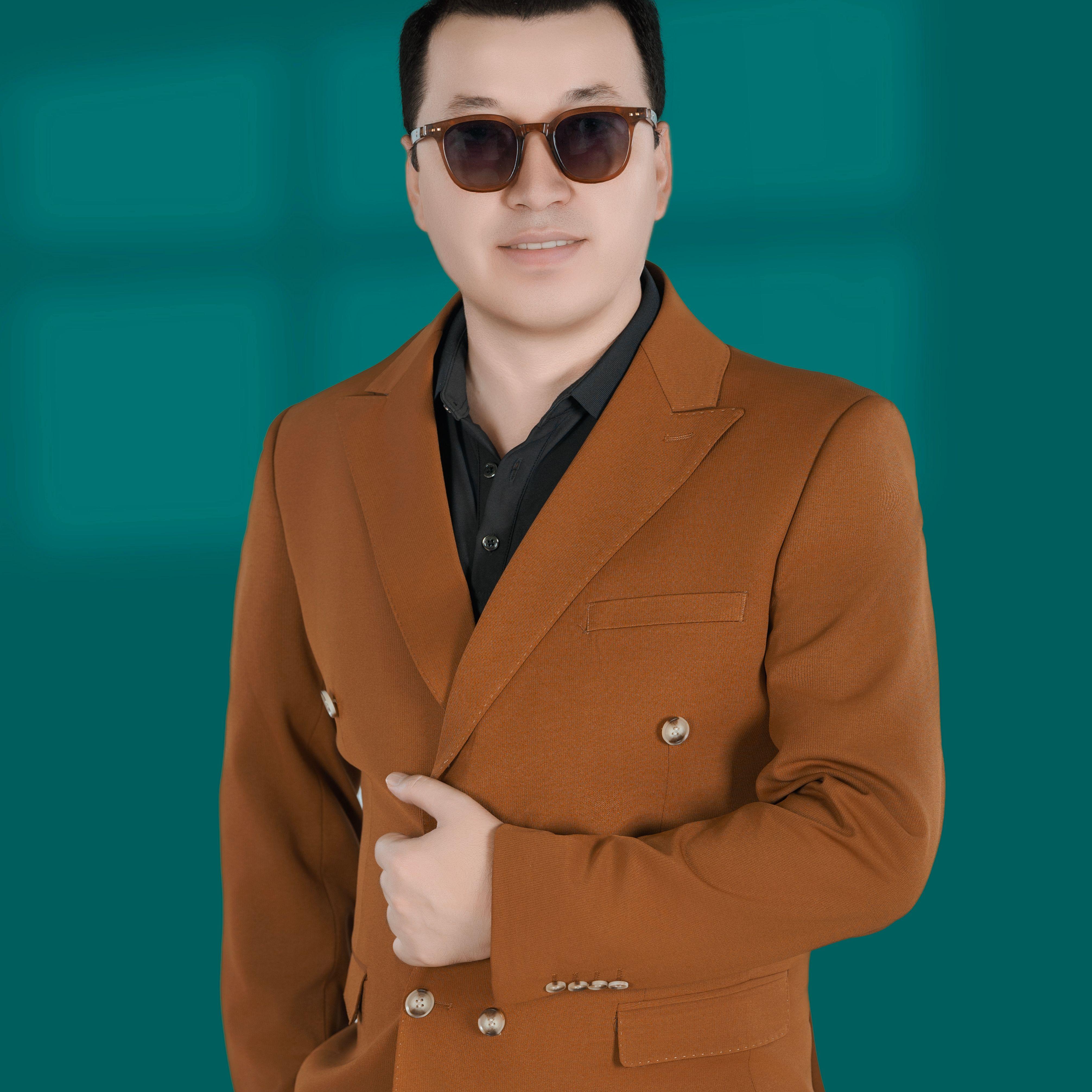 nazliniwarma （撒娇）