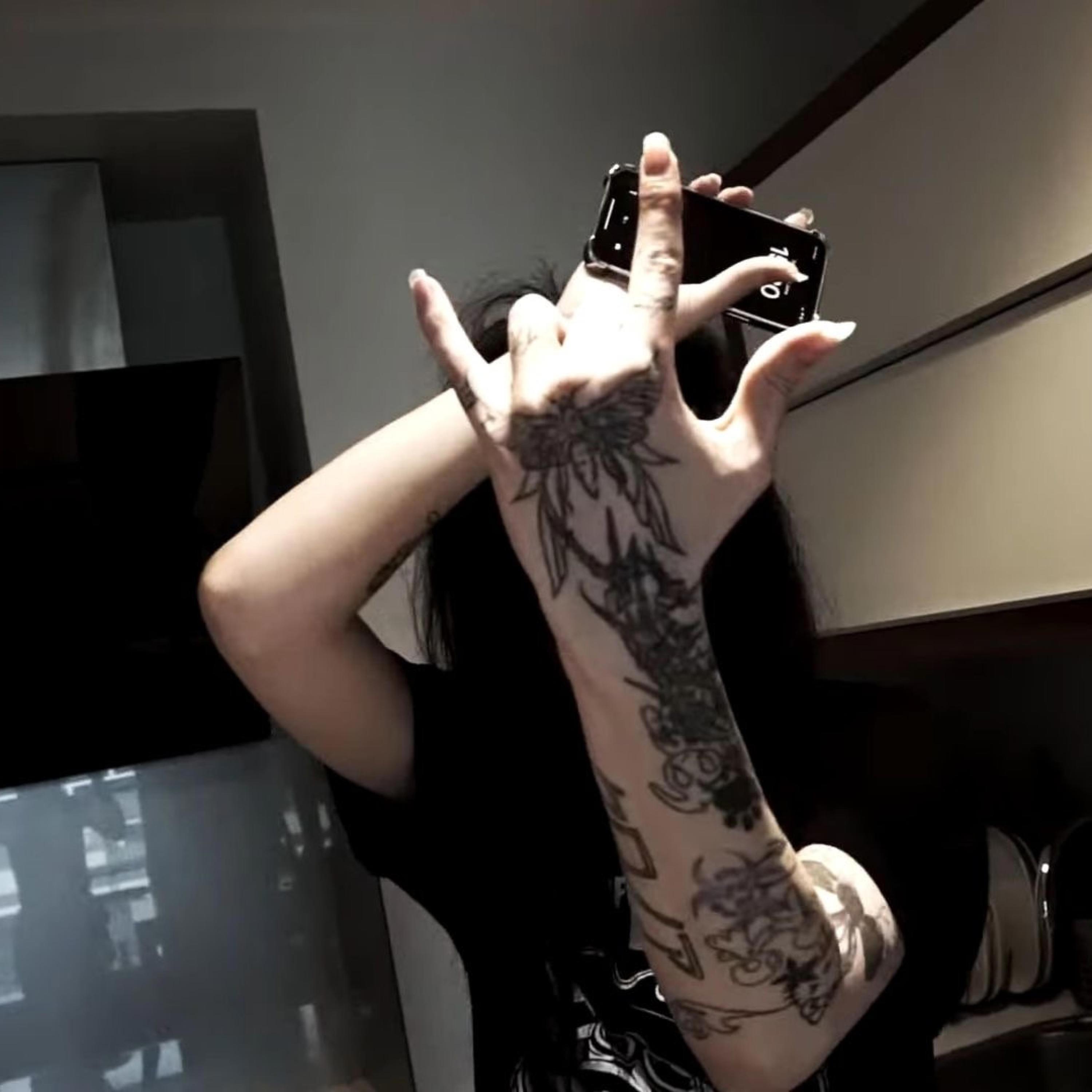 Pour up! (feat. luvfredo & J2Swag)