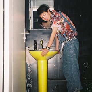 为人亲和福克斯