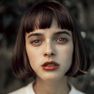 【四月篇】|婉转深邃的性感 微醺的怡然清风