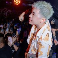 连麻Swimming | 内心挣扎的街头叙事报告