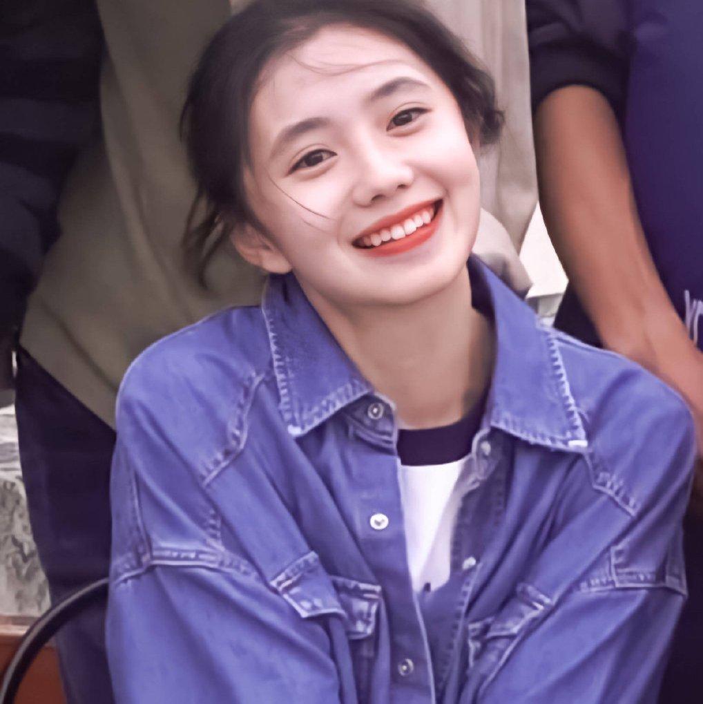 “很抱歉这遥遥万里，隔着屏幕安慰你”