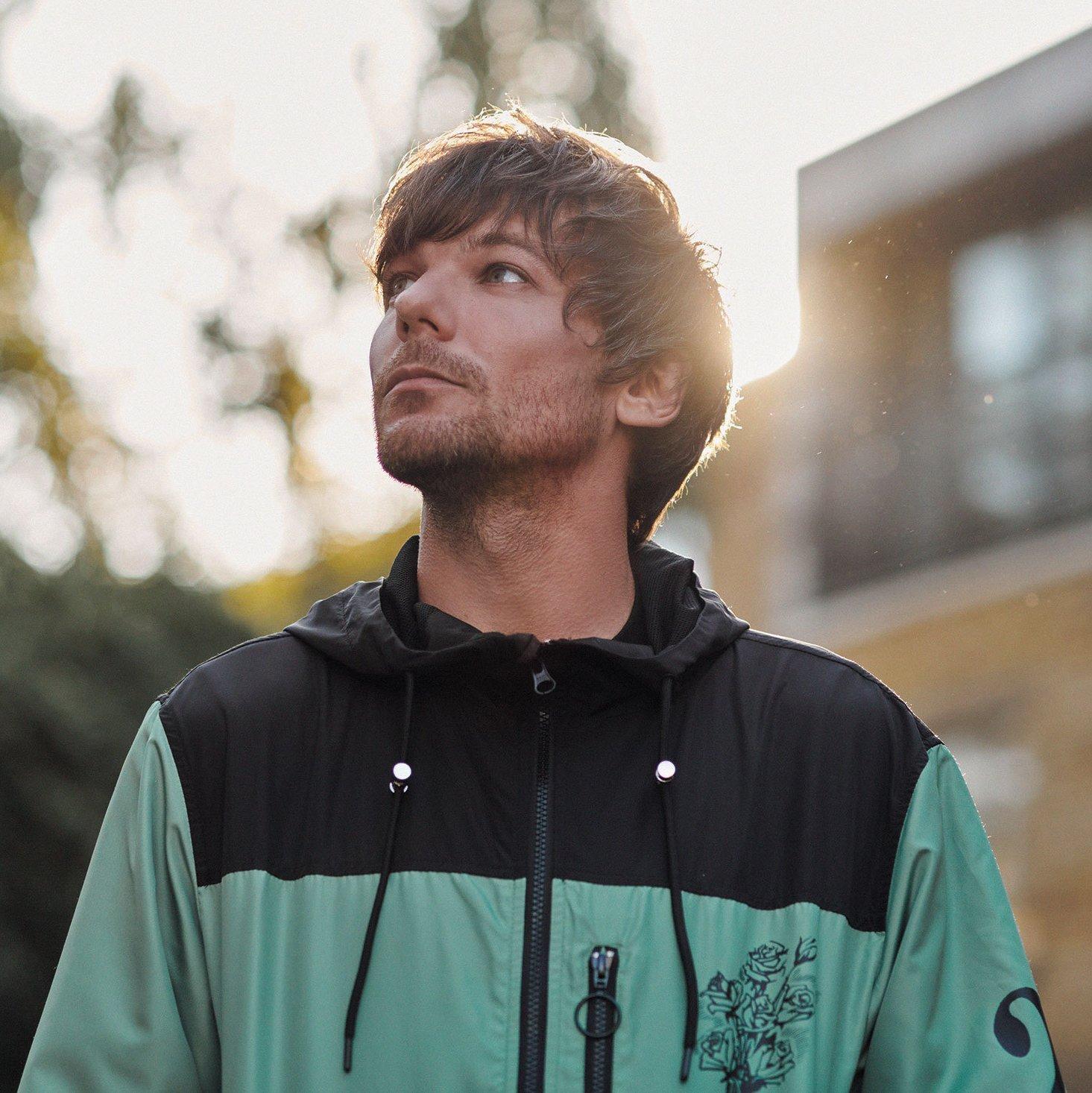Louis Tomlinson is a freaking angel