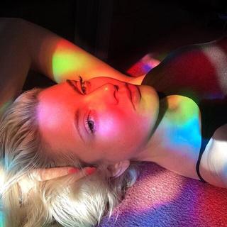 电気霓虹 | 想和你共眠在星空之下