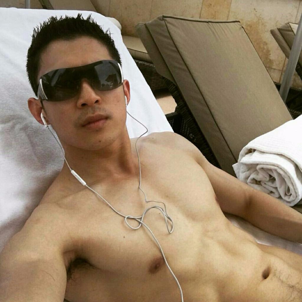 好吧我就是StevieHoang的真爱粉