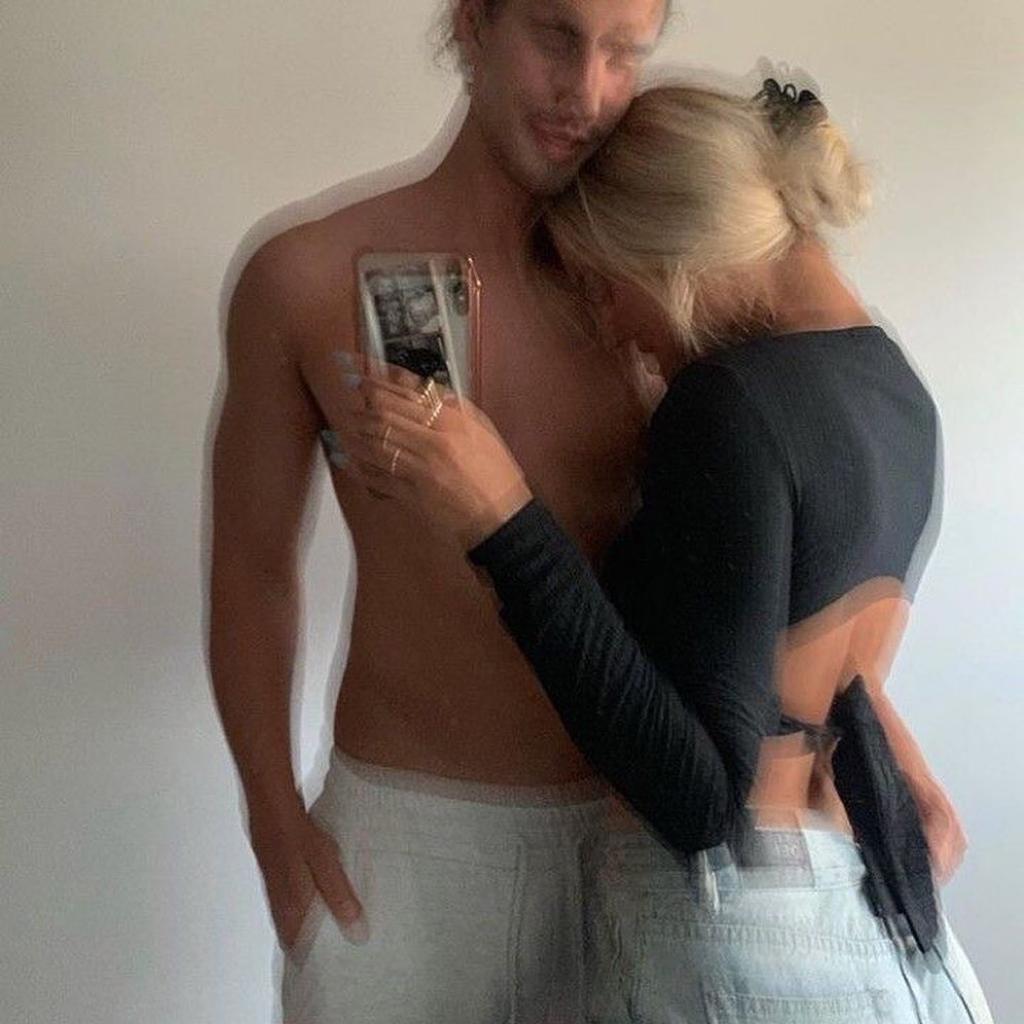 All my demons have your smile