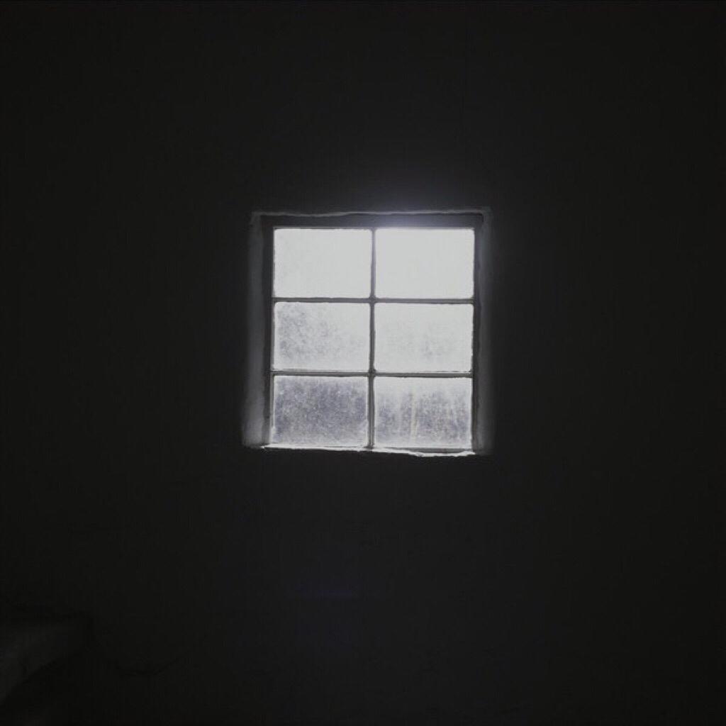 _ 后摇｜情绪︒ .