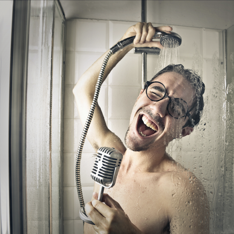 浴室歌王 | 花洒就是我的麦克风，每天30首任你点唱