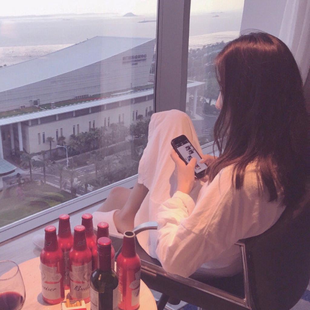 粤语｜我唱得不够动人你别皱眉 | 在线播放 | 网易云音乐