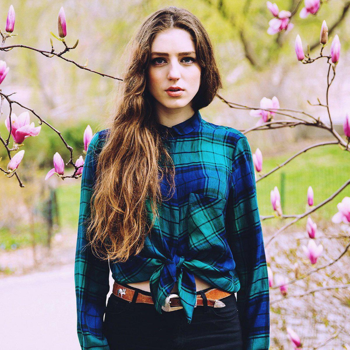 Birdy одежда. Birdy певица. Birdy певица 2021. Birdy блоггер.