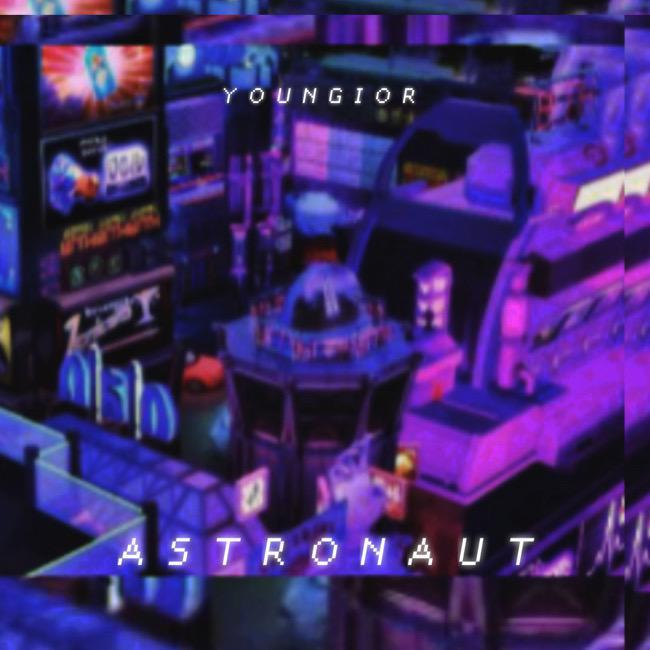 ASTRONAUT