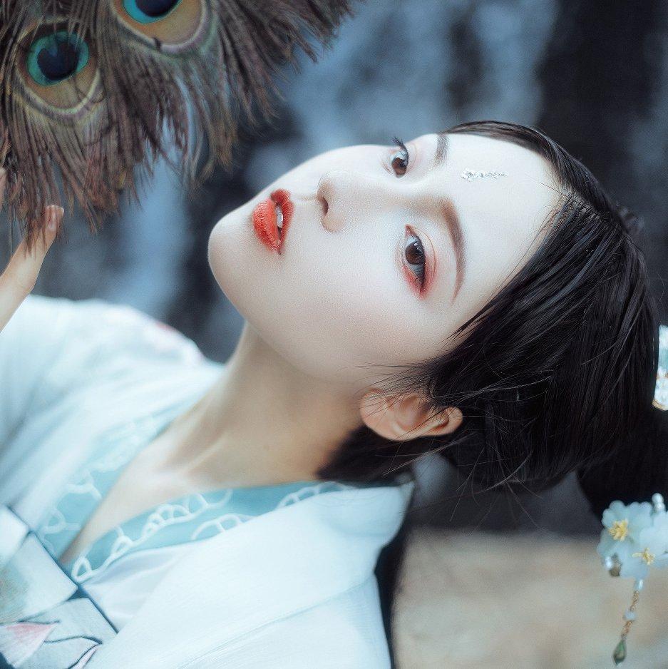 古风 I 取次花丛懒回顾，半缘修道半缘君。