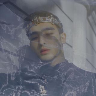 华语男声：特别的故事唱给你听