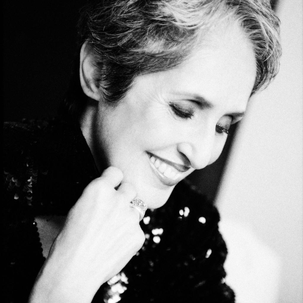 Joan Baez （ 琼·贝兹）美国民歌手