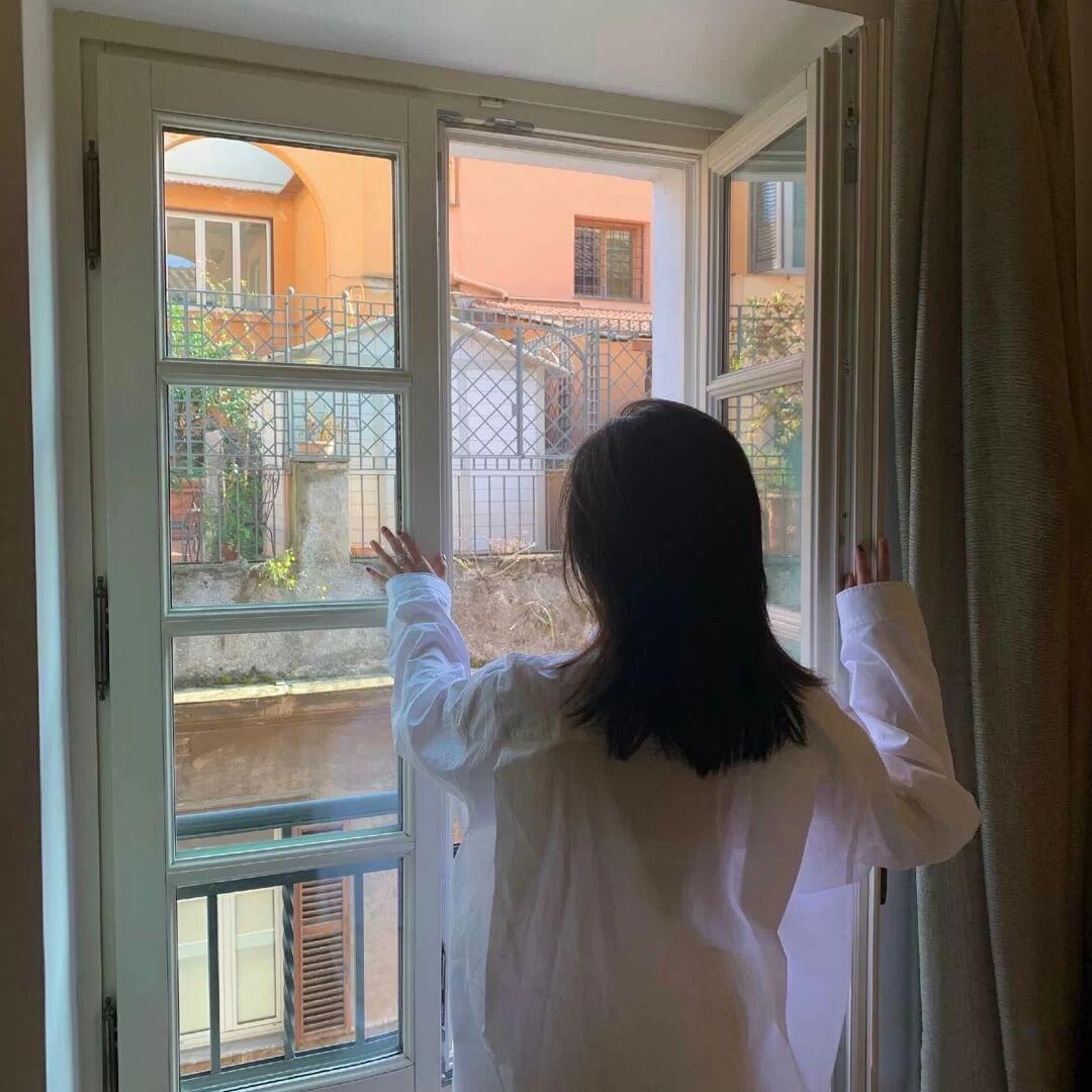 不该出现