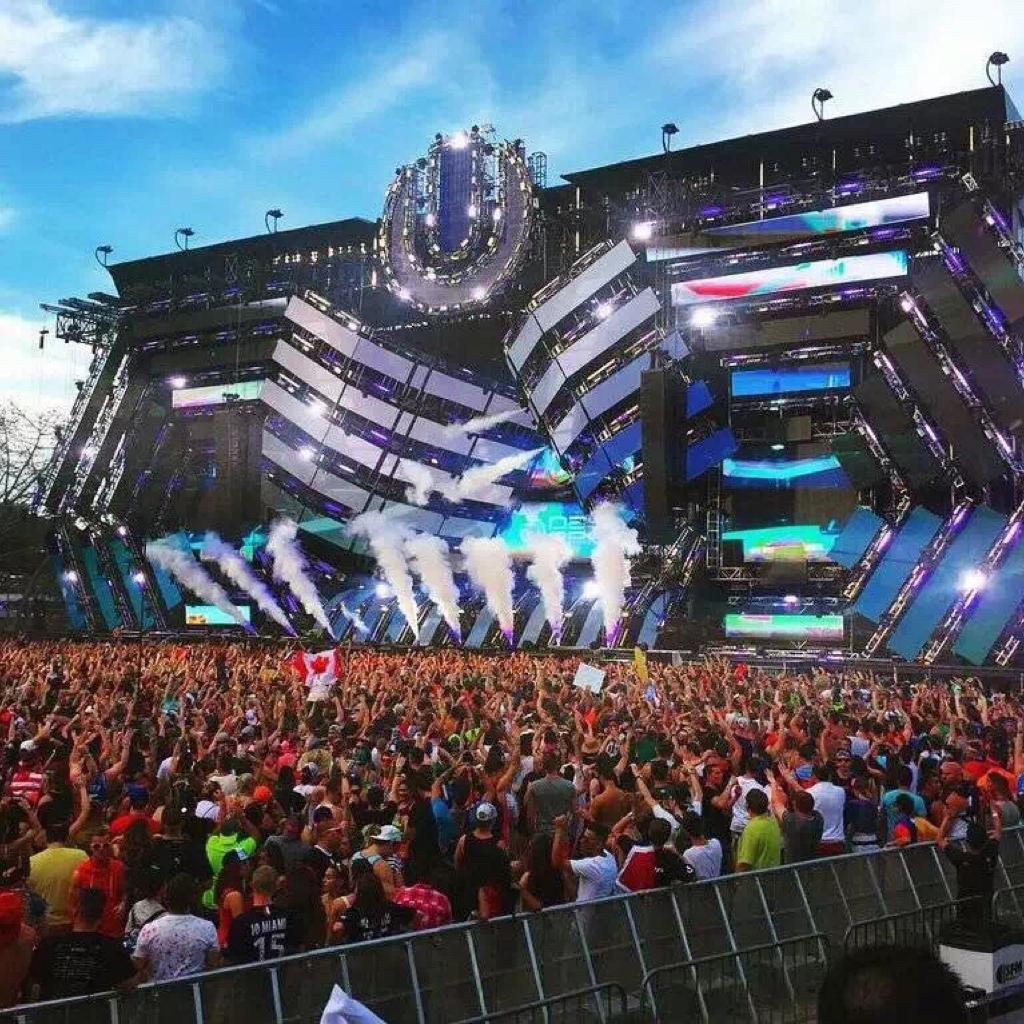 My heart is a ghost town. Ultra Festival 2022. UMF 2022. Ultra Miami 2022. Ultra Music Festival Miami 2022.