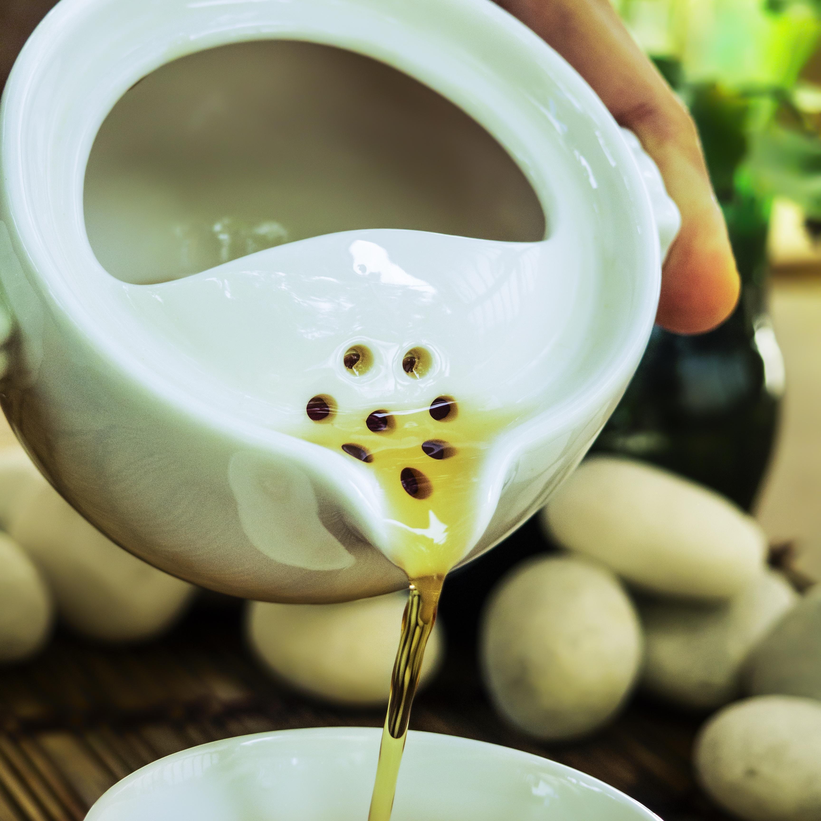 茶香雅韵助眠轻音：静谧与专注的时光