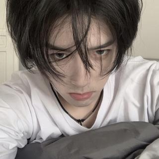 找不到喜欢的伞，我宁愿淋雨