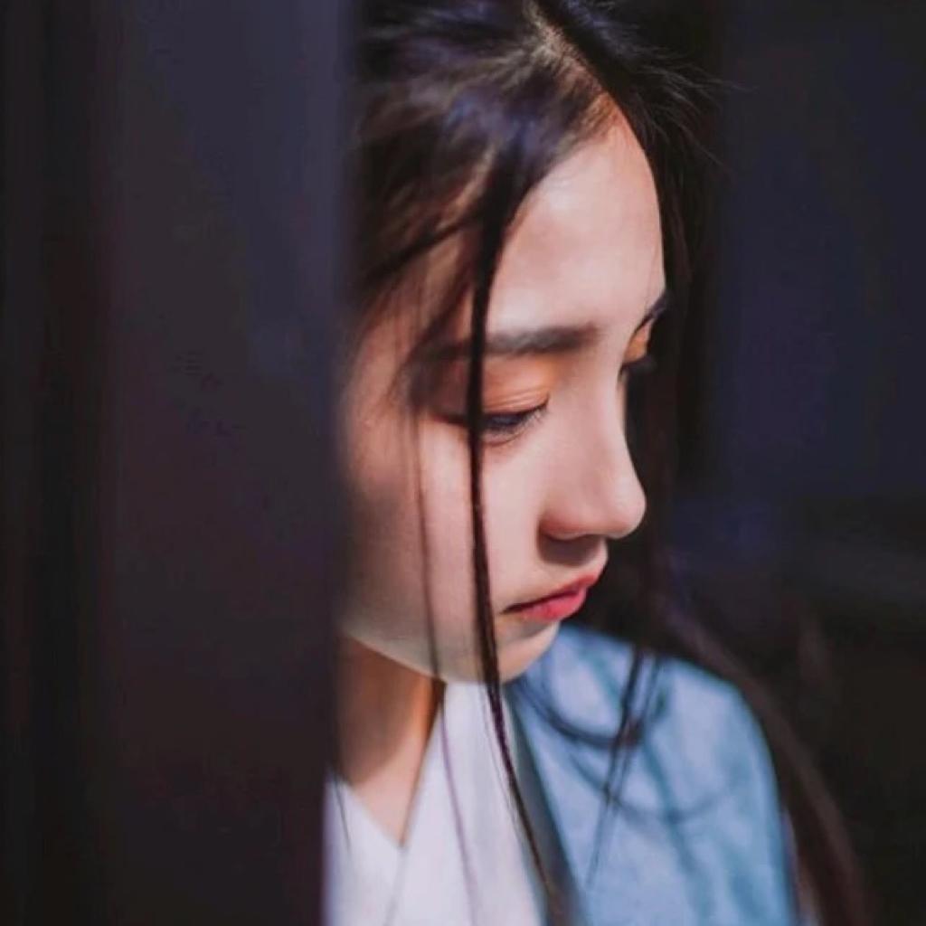 我的意中人，是别人的盖世英雄。