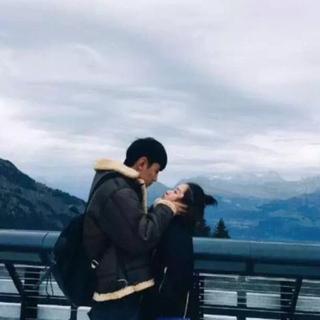 “世情如此凉薄险恶，你却拥有了我”