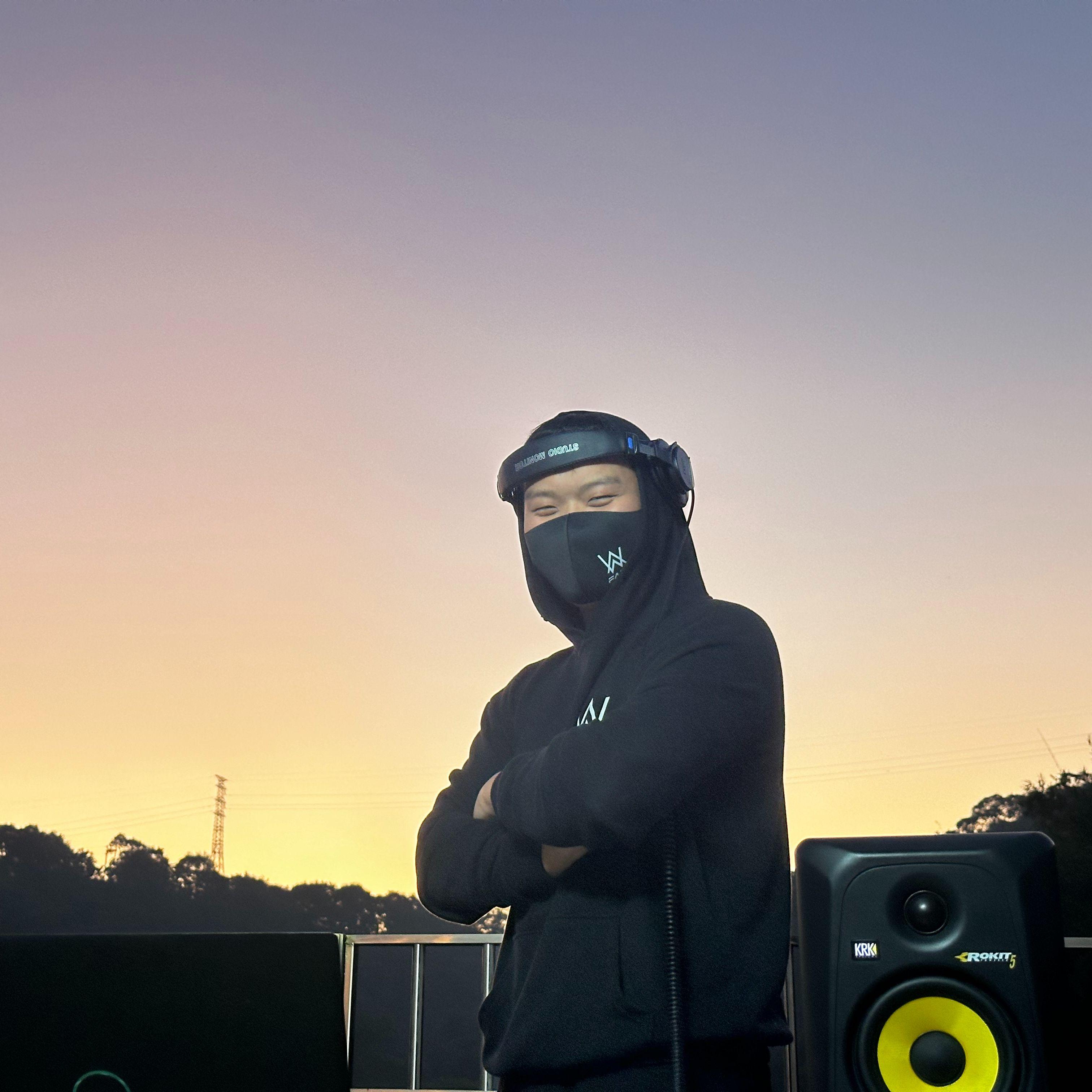 Am I Wrong X Titanium(ArChao Mashup)