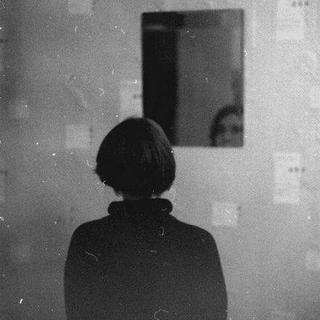 「救赎」独居深宙 陷入沉思