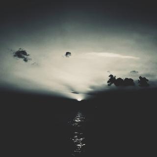 「你看起来很好笑 ⚆_ ⚆」