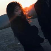 你听远山悲悯