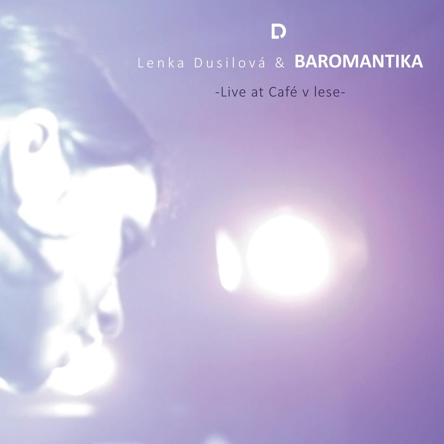 Live at Café v lese