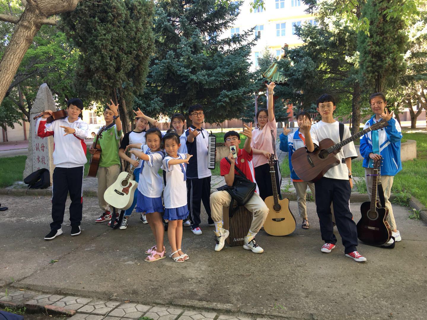 齐市民族中学《成都》专辑