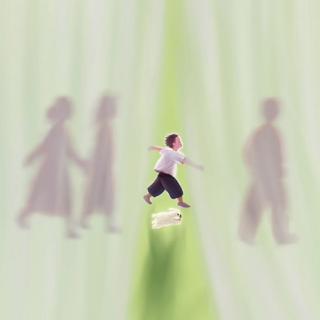那追着公车的少年，如今西装笔挺体面