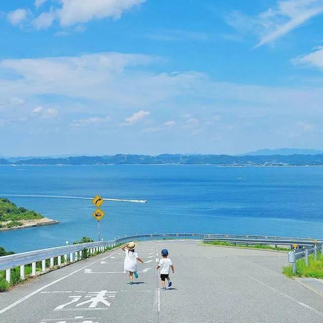Restaurant in the ocean
